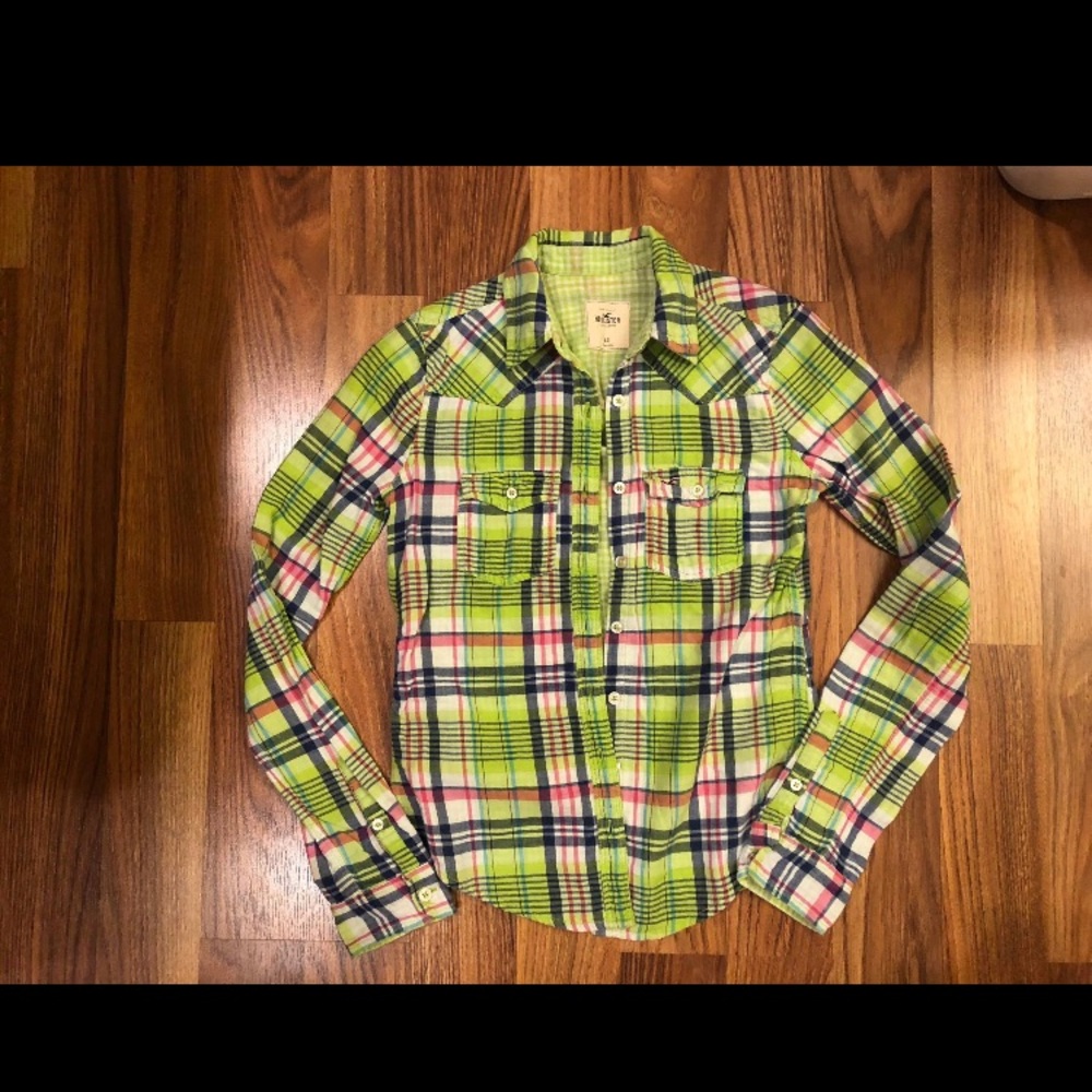 HOLLISTER button down juniors shirt.